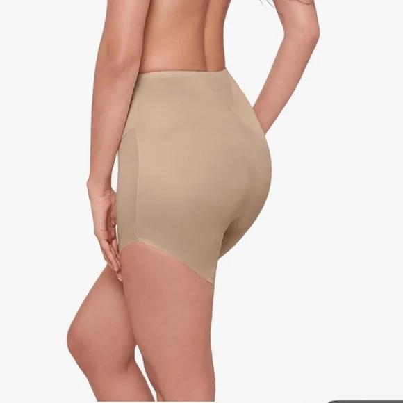 NWT Women's Miraclesuit At Waist Slanted Hem Shaping Shorts Warm Beige Size XL - Picture 2 of 5